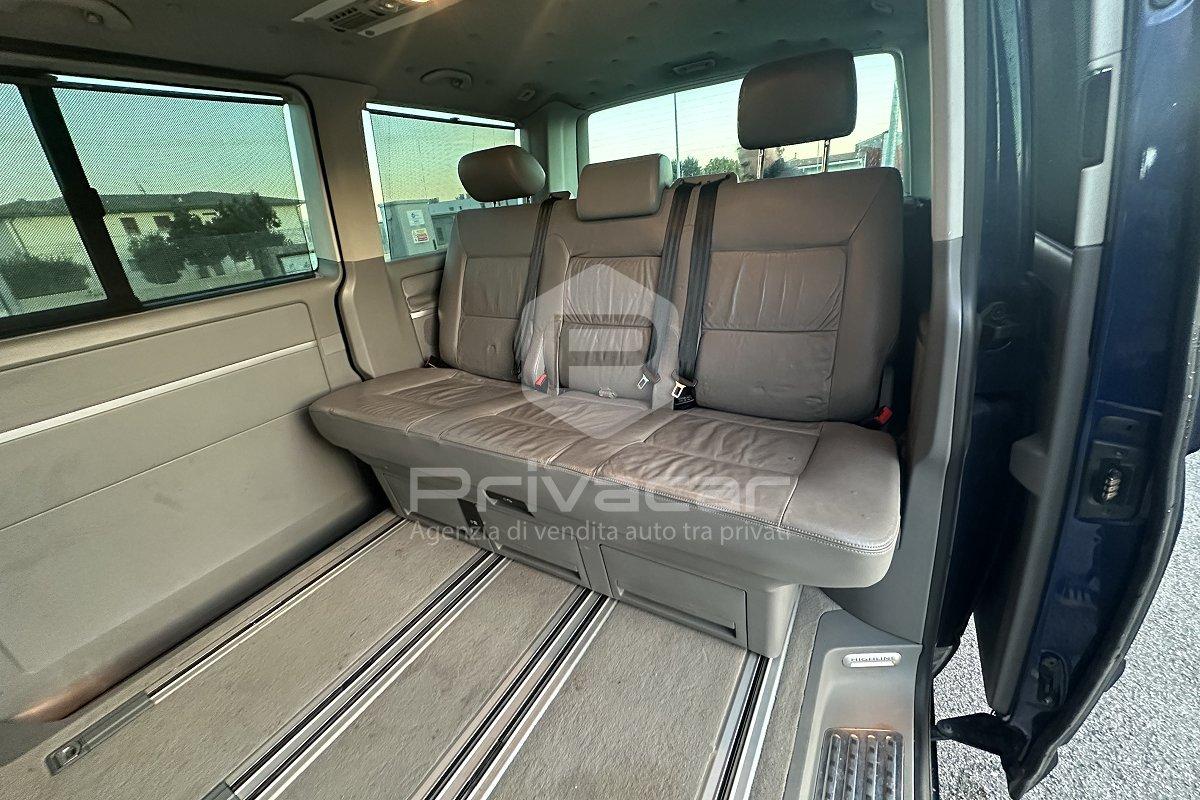 VOLKSWAGEN Multivan 2.5 TDI/174CV Tiptr.Highline