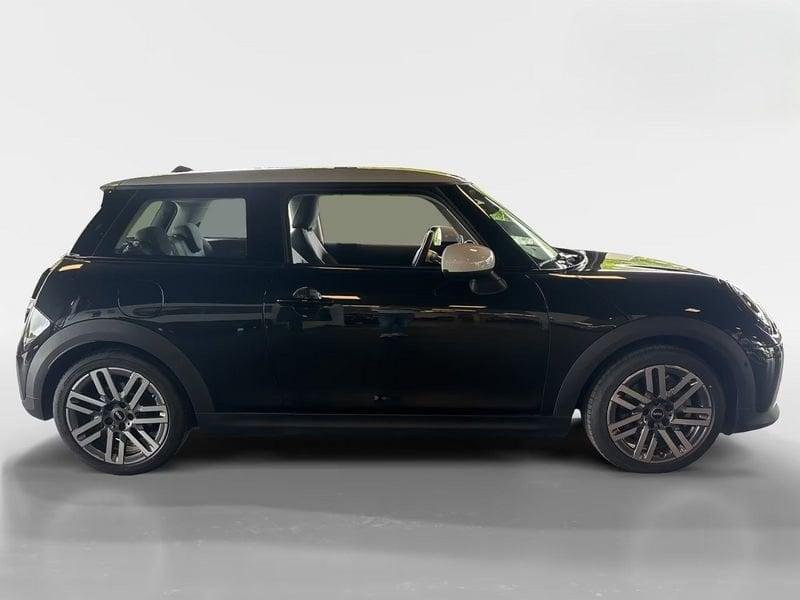 MINI Cooper 1.5 C Classic Trim Paket S LED NAVI COCKPIT