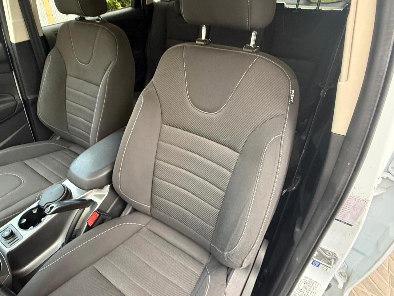 Ford Kuga 2.0 TDCI 150 CV S&S 4WD Titanium