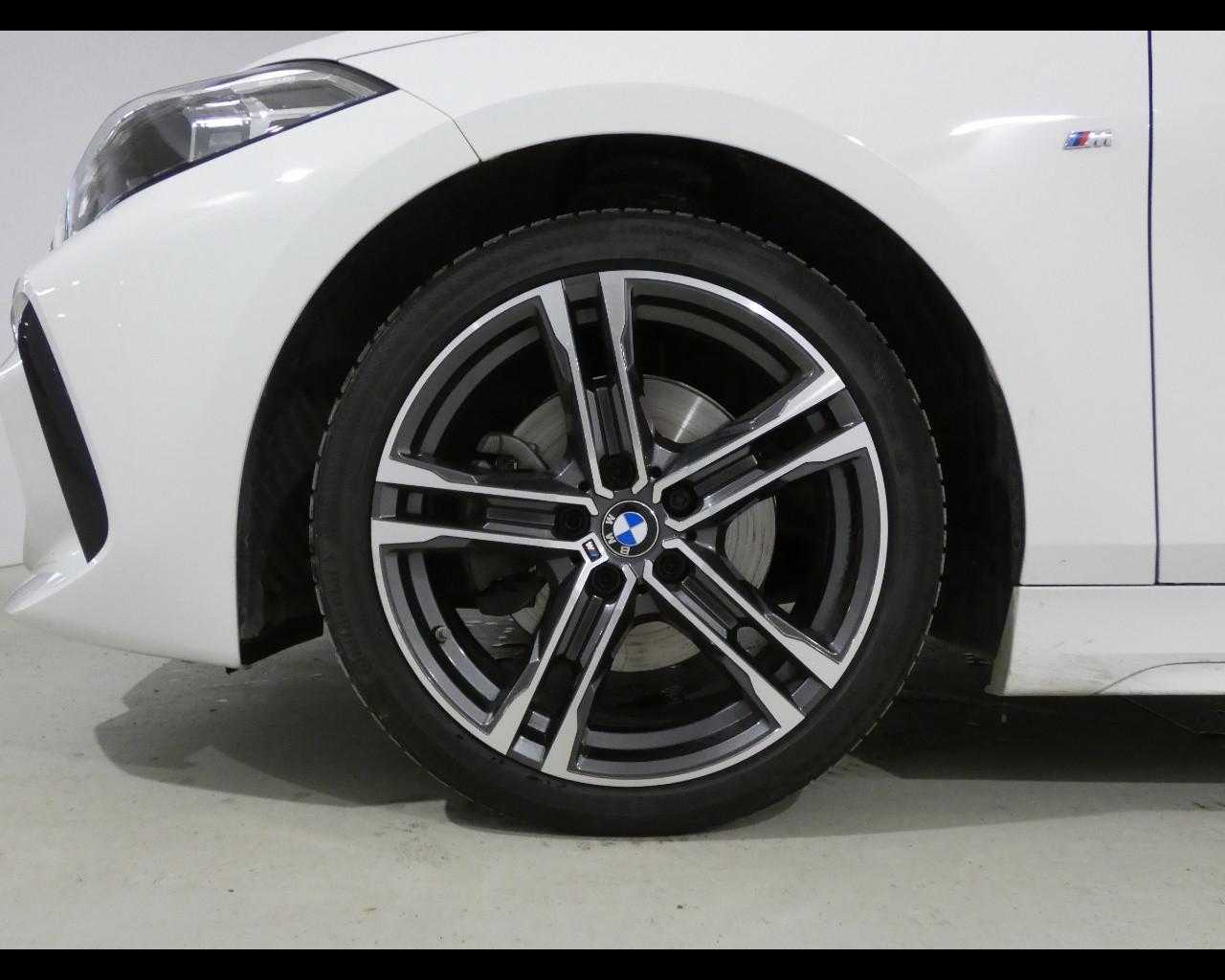 BMW Serie 1 (F40) - 118d 5p. Msport