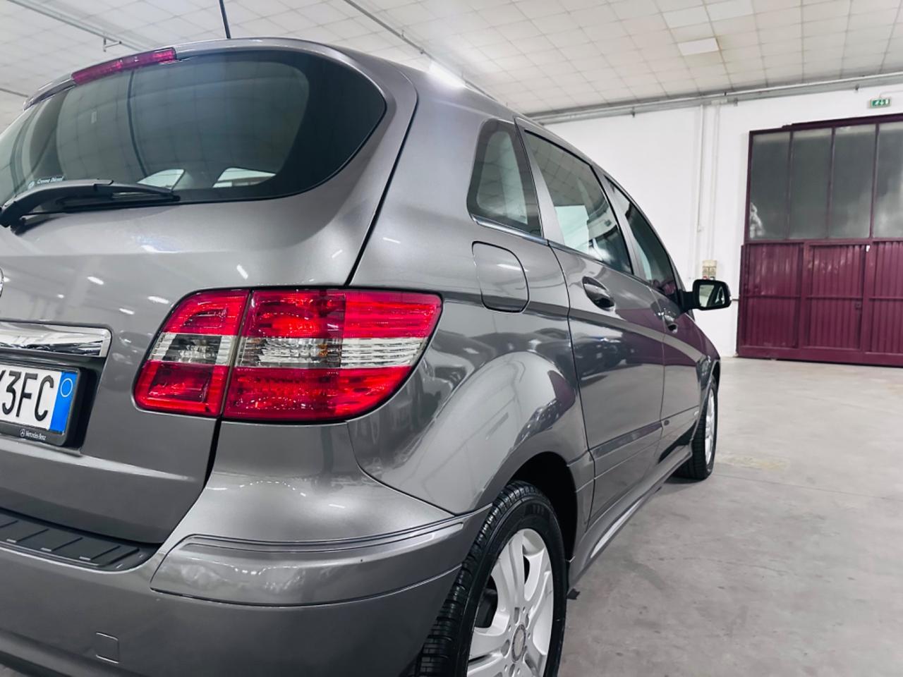 Mercedes-benz B 180 BlueEFFICIENCY Premium
