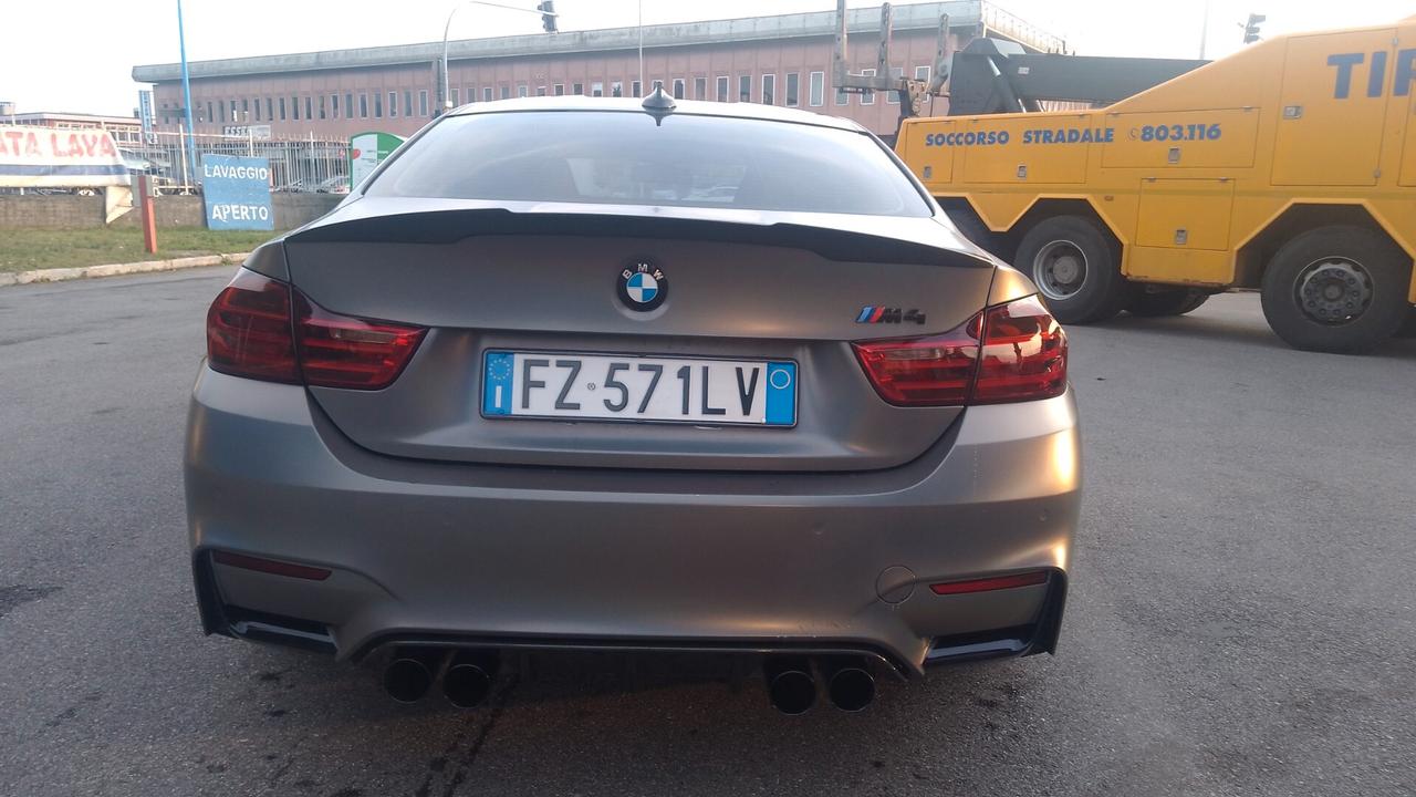 BMW M4 perfomance carbonceramic 2015