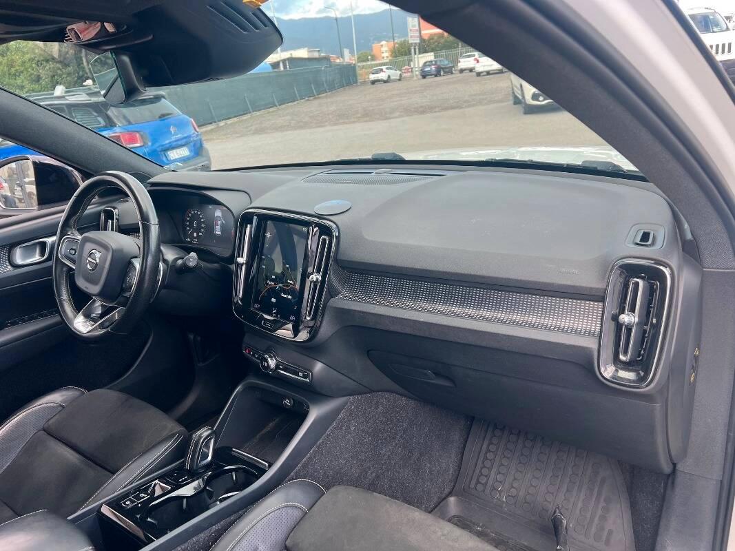 Volvo XC40 2.0 d3 R-design awd geartronic my20