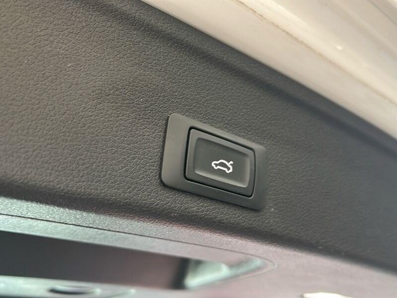 Audi A4 2.0 30 TDI BUSINESS S TRONIC