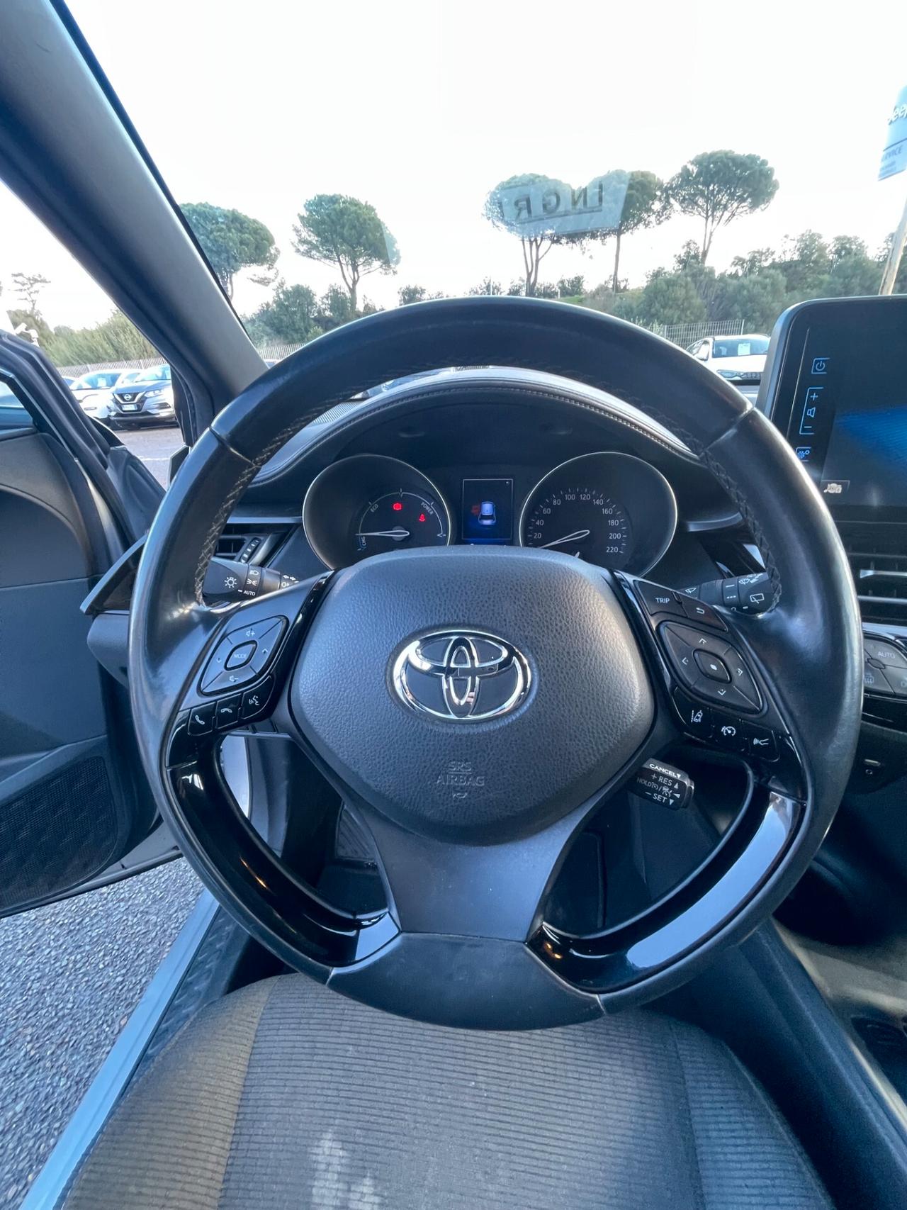 Toyota C-HR 1.8 Hybrid E-CVT Active