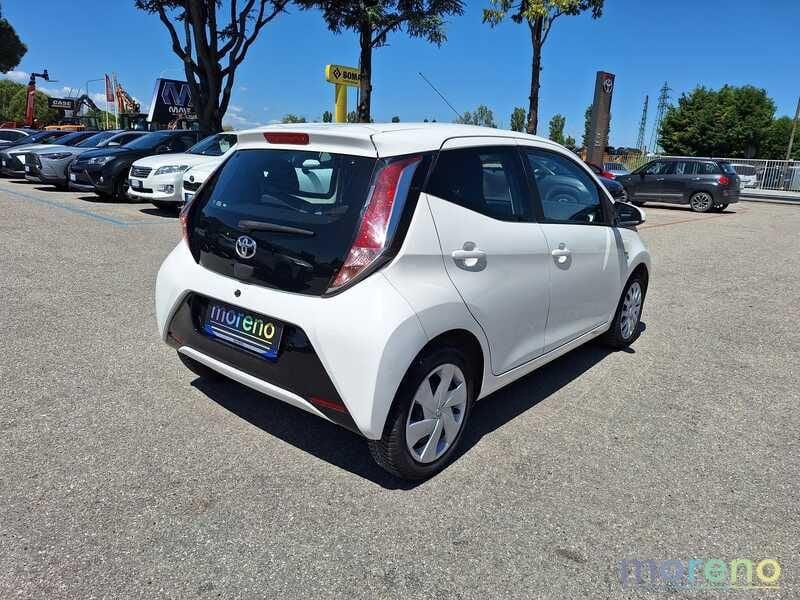 Toyota Aygo 1.0 x-play 5p