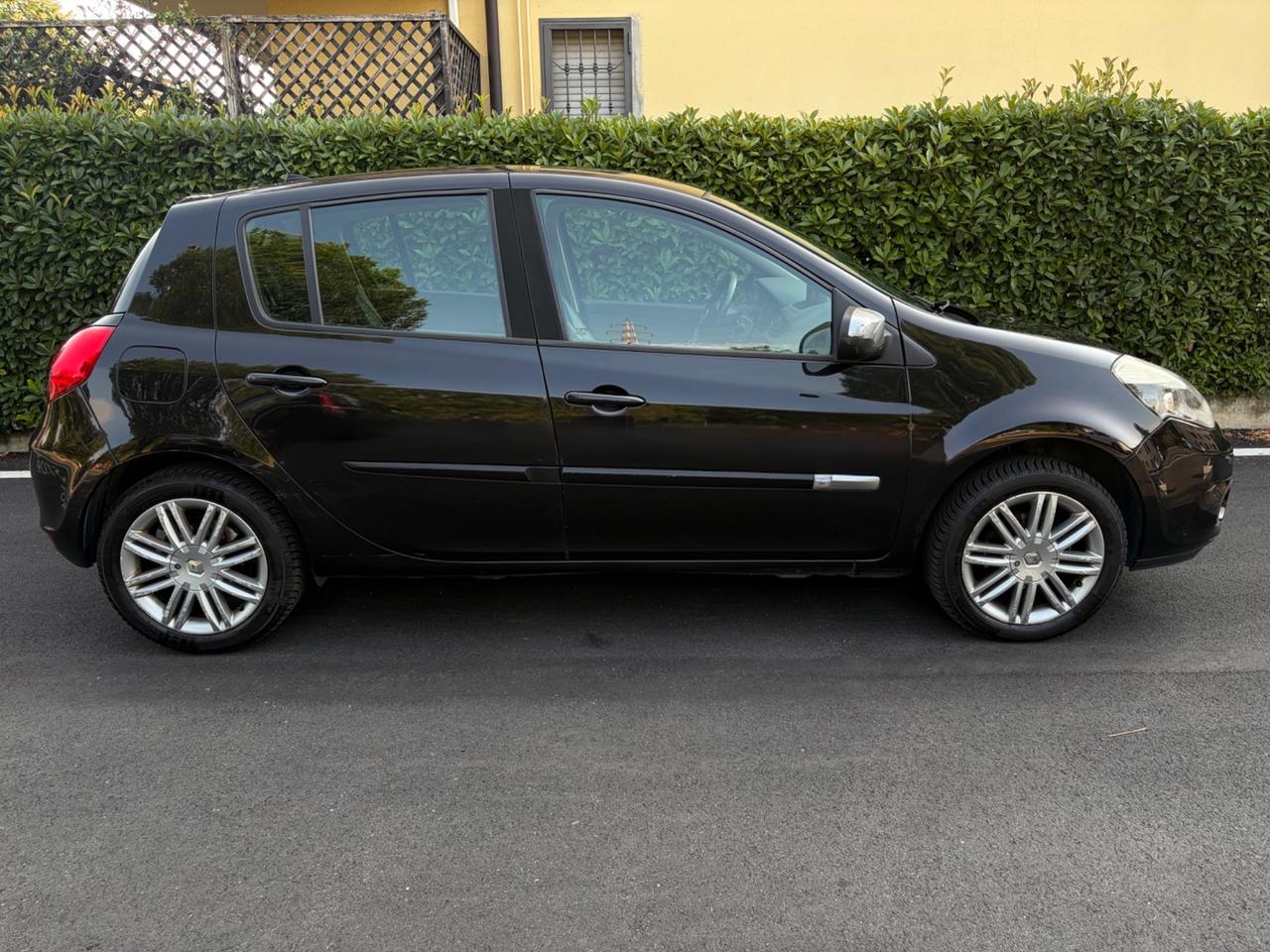 Renault Clio 1.2 16V 5 porte GPL Dynamique