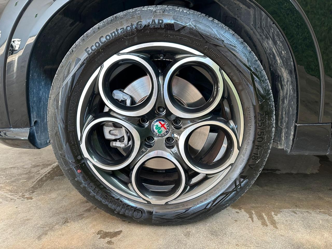 Alfa Romeo Tonale 1.5 160 CV MHEV TCT7 Tributo Italiano