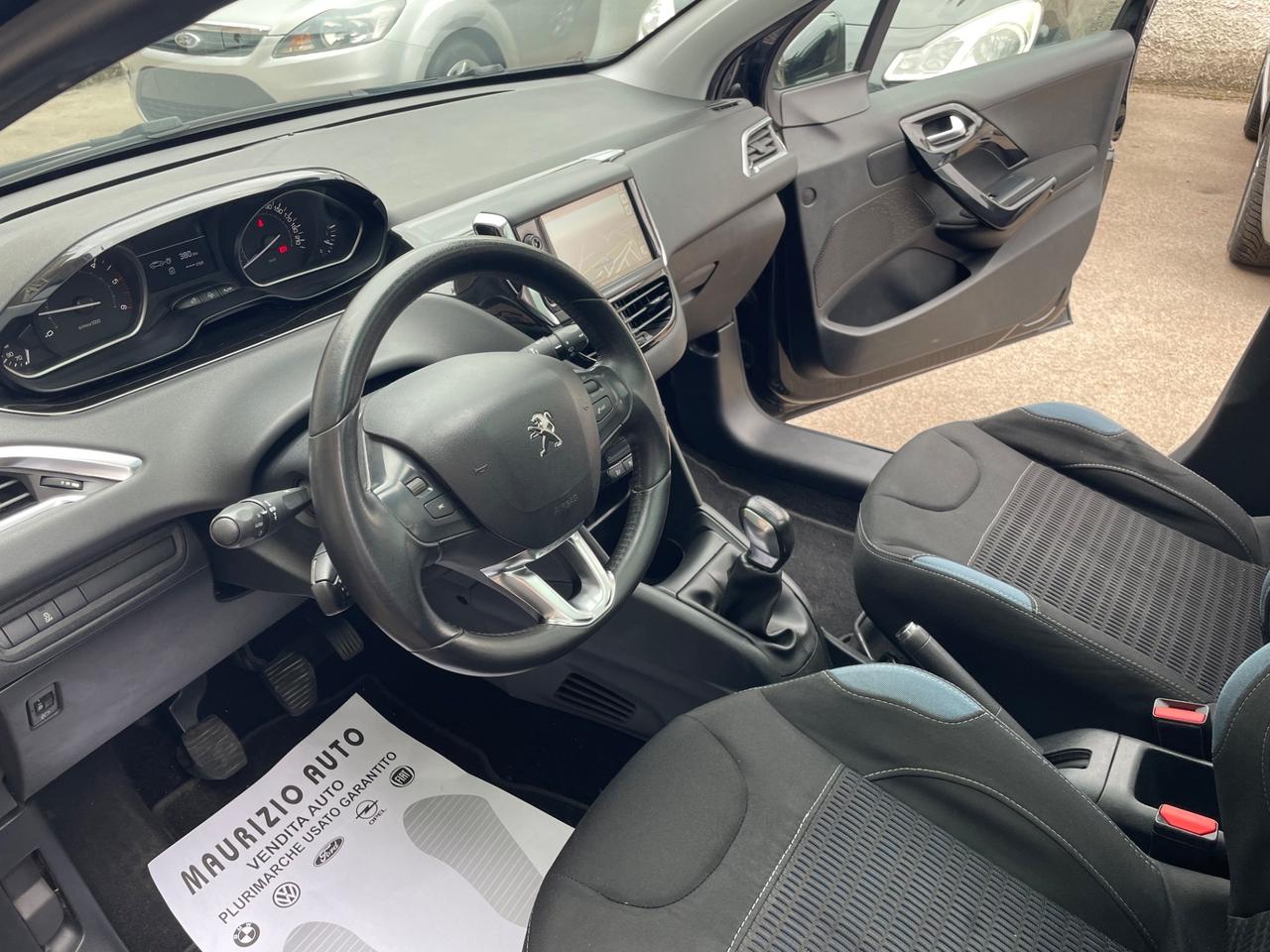 Peugeot 208 1.4 HDi 68 CV 5 porte Allure tetto nav gomme nuove