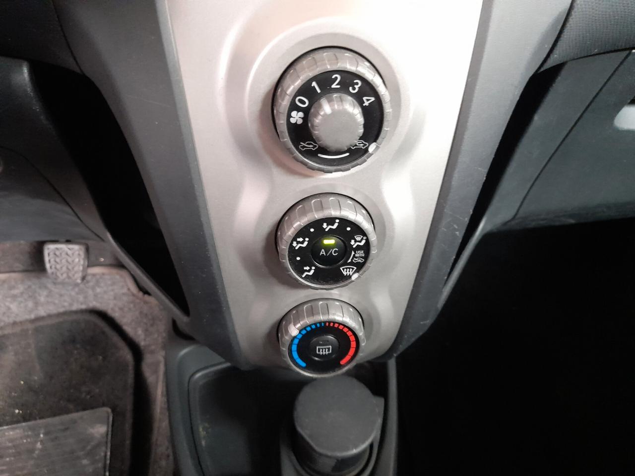 Toyota Yaris 1.3 3 porte Navi