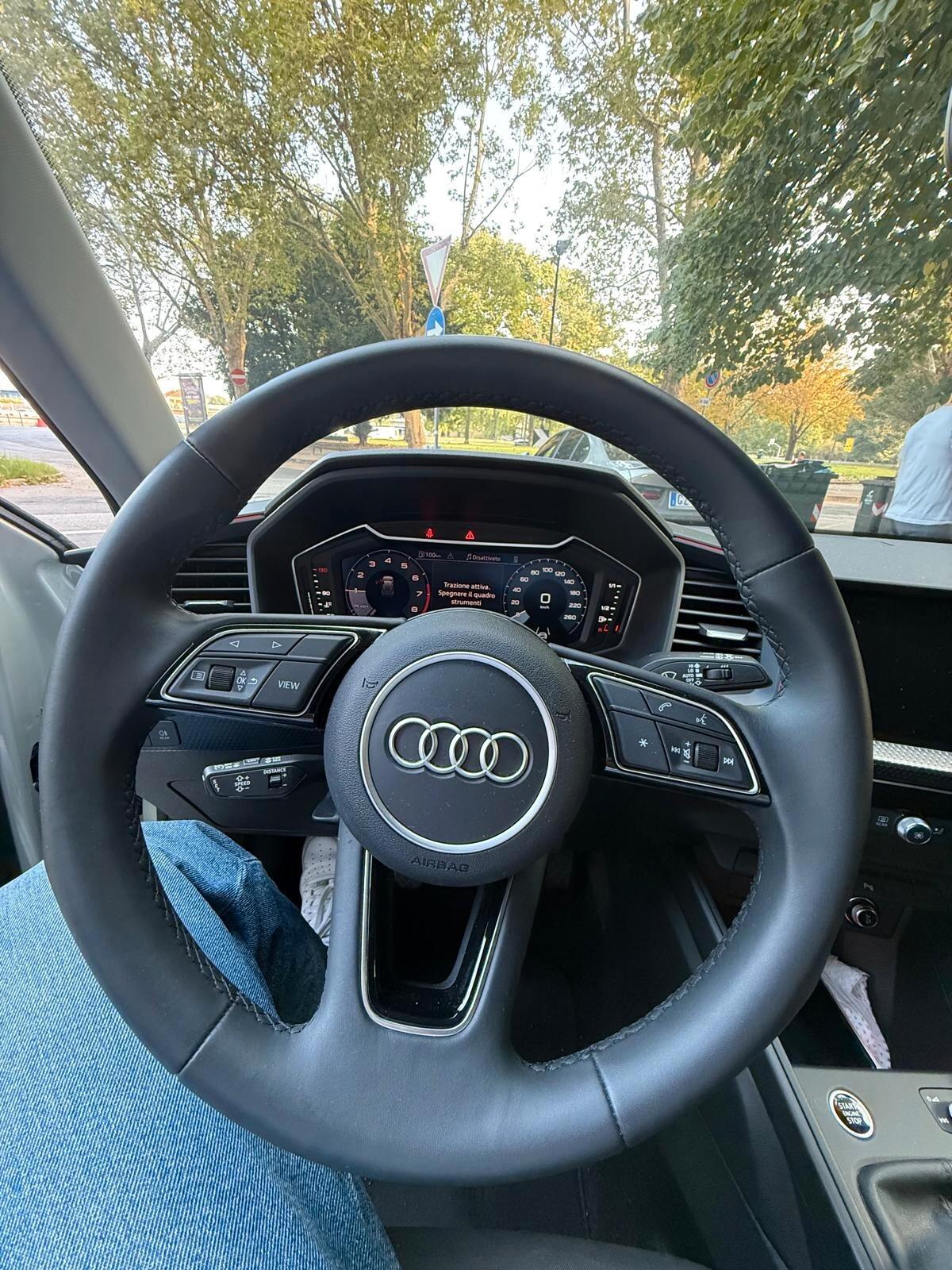 Audi A1 allstreet 30 TFSI Identity Contrast