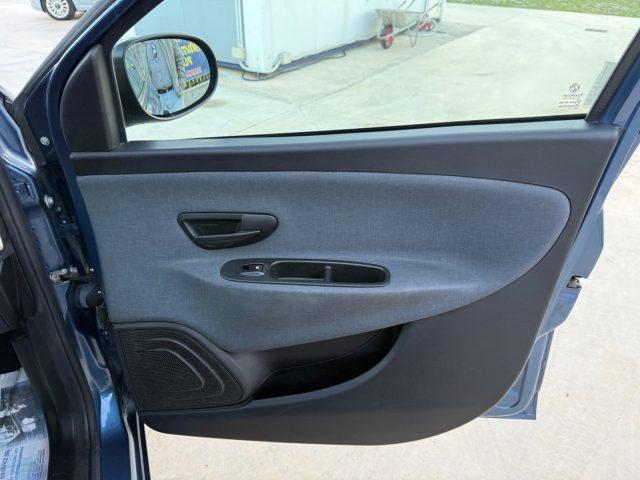 LANCIA Ypsilon Hybrid GOLD AZIENDALE