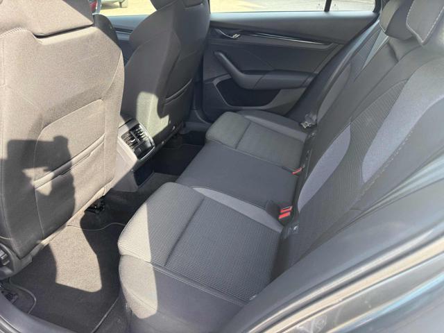 SKODA Octavia 2.0 TDI EVO SCR Wagon Executive