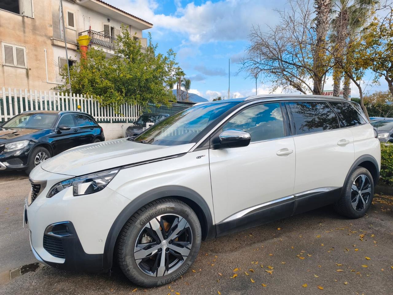 PEUGEOT 5008GTLINE 1.5HDi 130cv