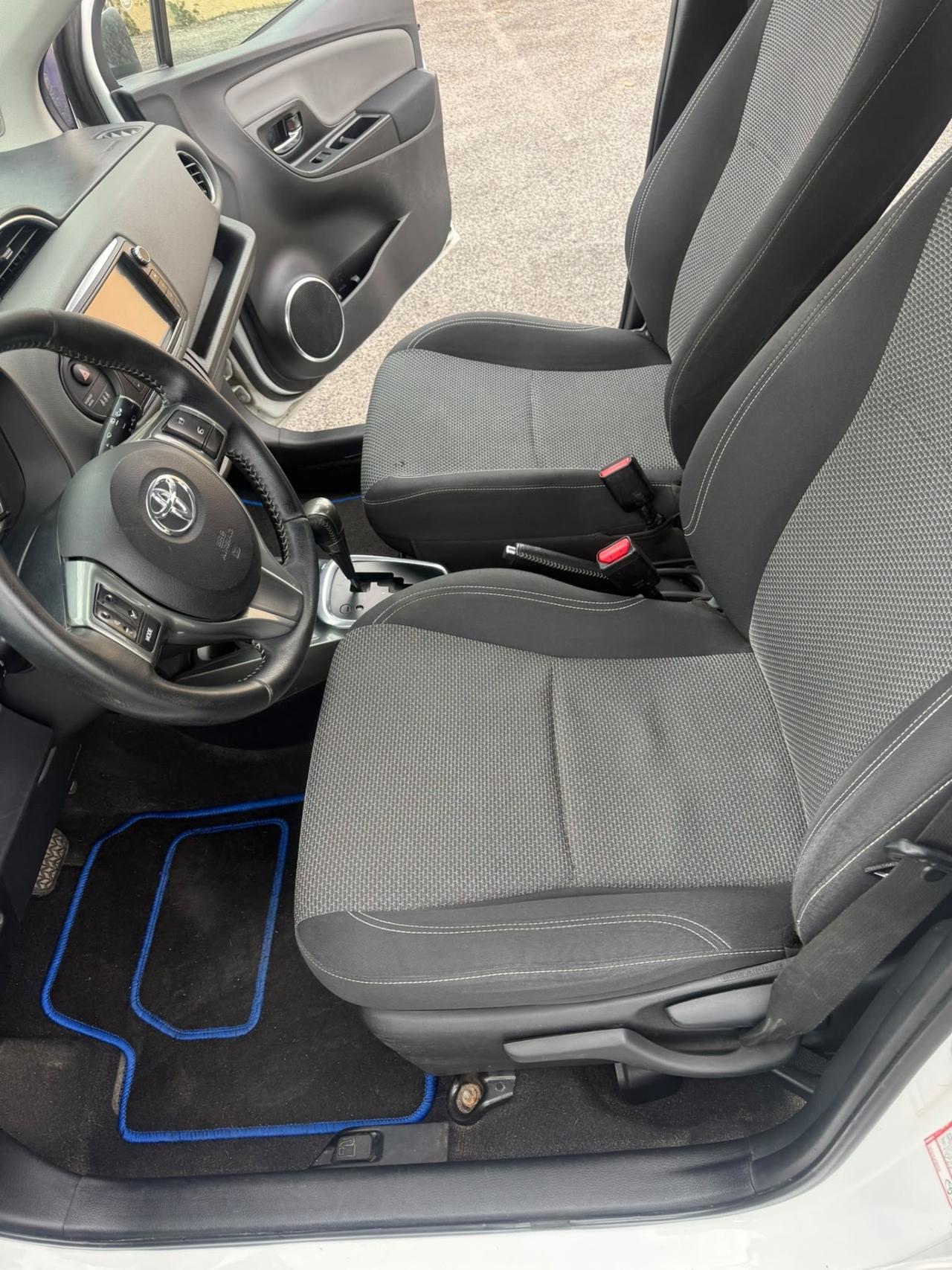 Toyota Yaris 1.5 Hybrid 5 porte Cool