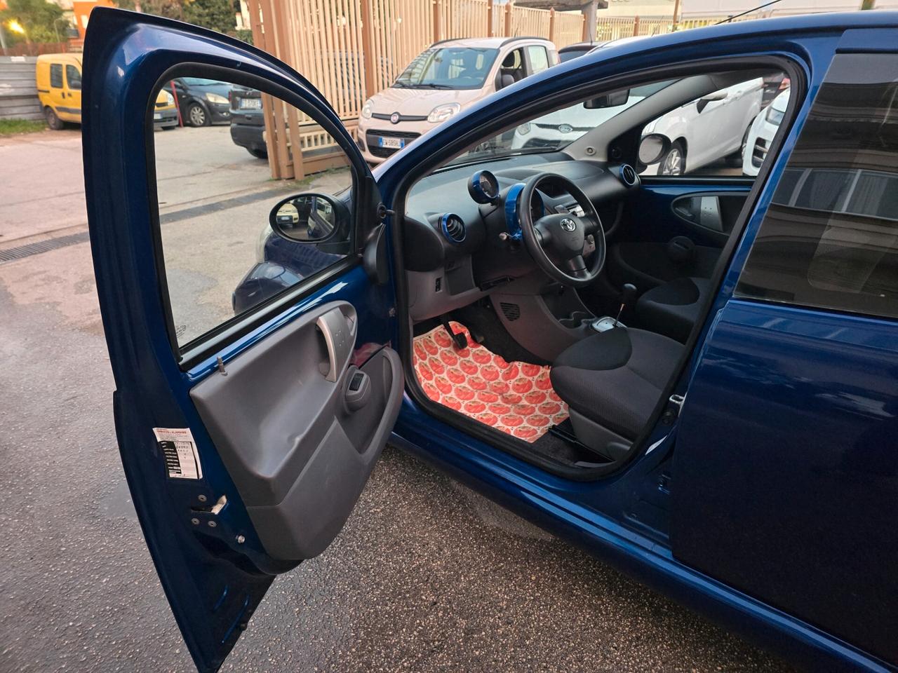 Toyota Aygo 1.0 12V VVT-i 5 porte Sound AUTOMATICA