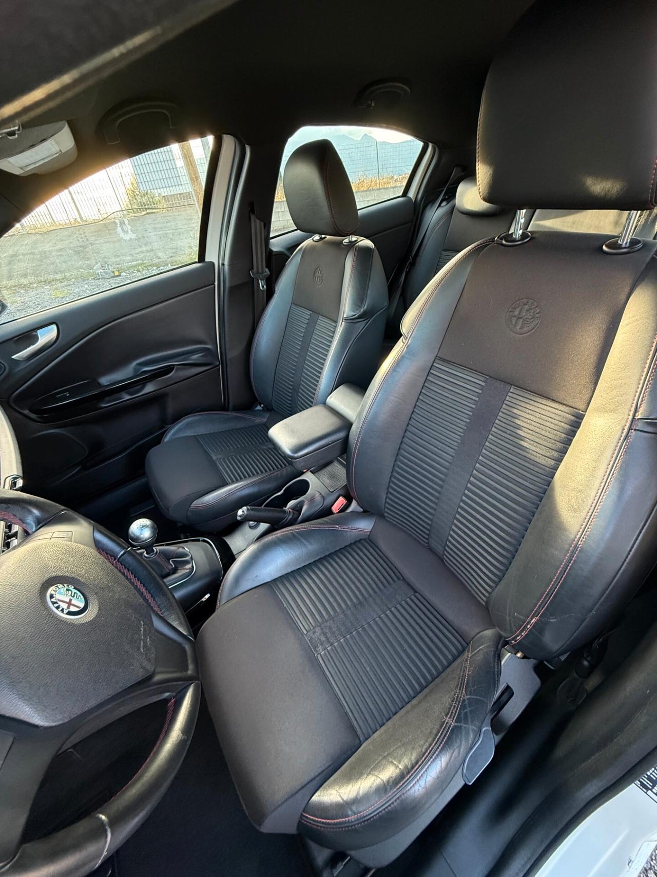 Alfa Romeo Giulietta 1.6 JTDm-2 105 CV Distinctive