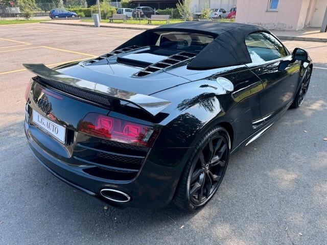 Audi R8 Spyder 4.2 V8 FSI quattro R tronic