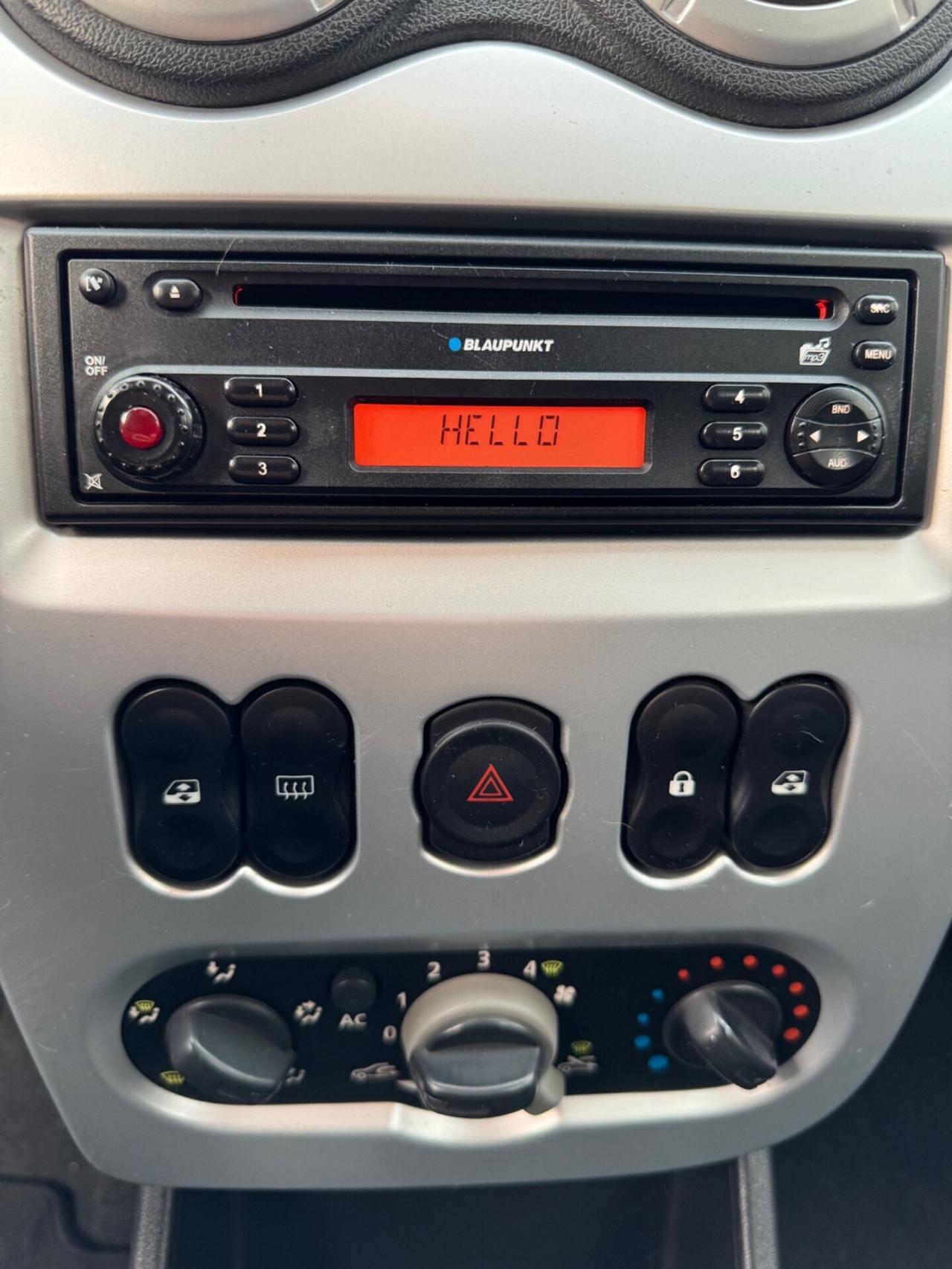 Dacia Sandero 1.4 8V GPL Lauréate