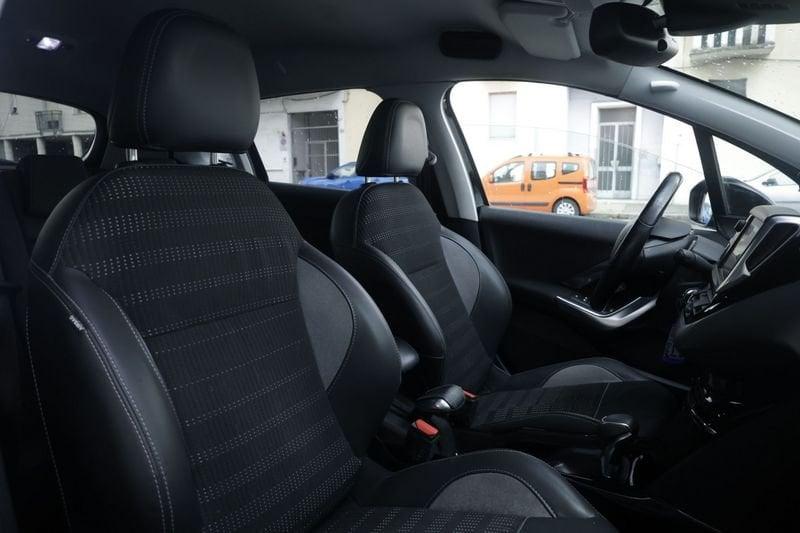 Peugeot 2008 Peugeot 2008 PureTech Turbo 110 EAT6 S&S Black Matt Unicoproprietario