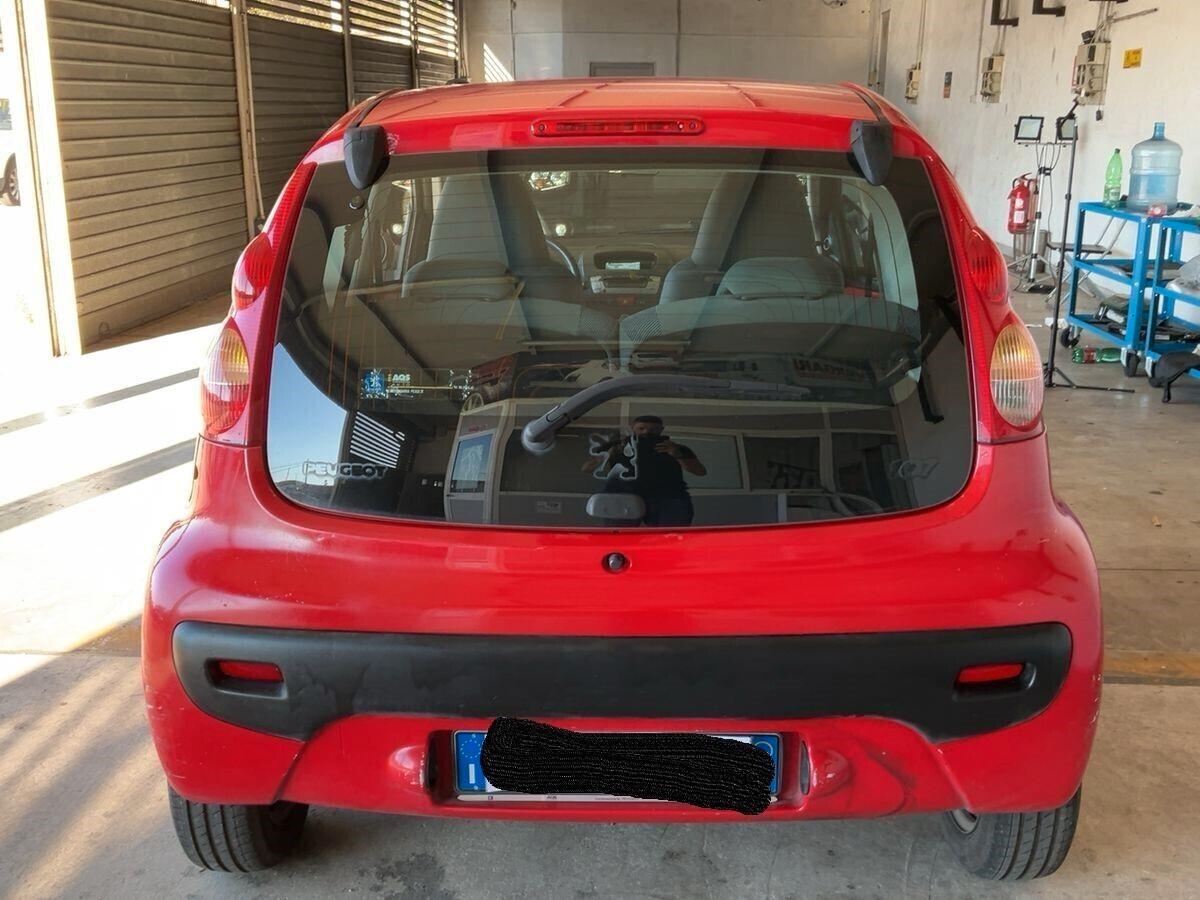 Peugeot 107 1.0 AUTOMATICA SOLI 67000 KM