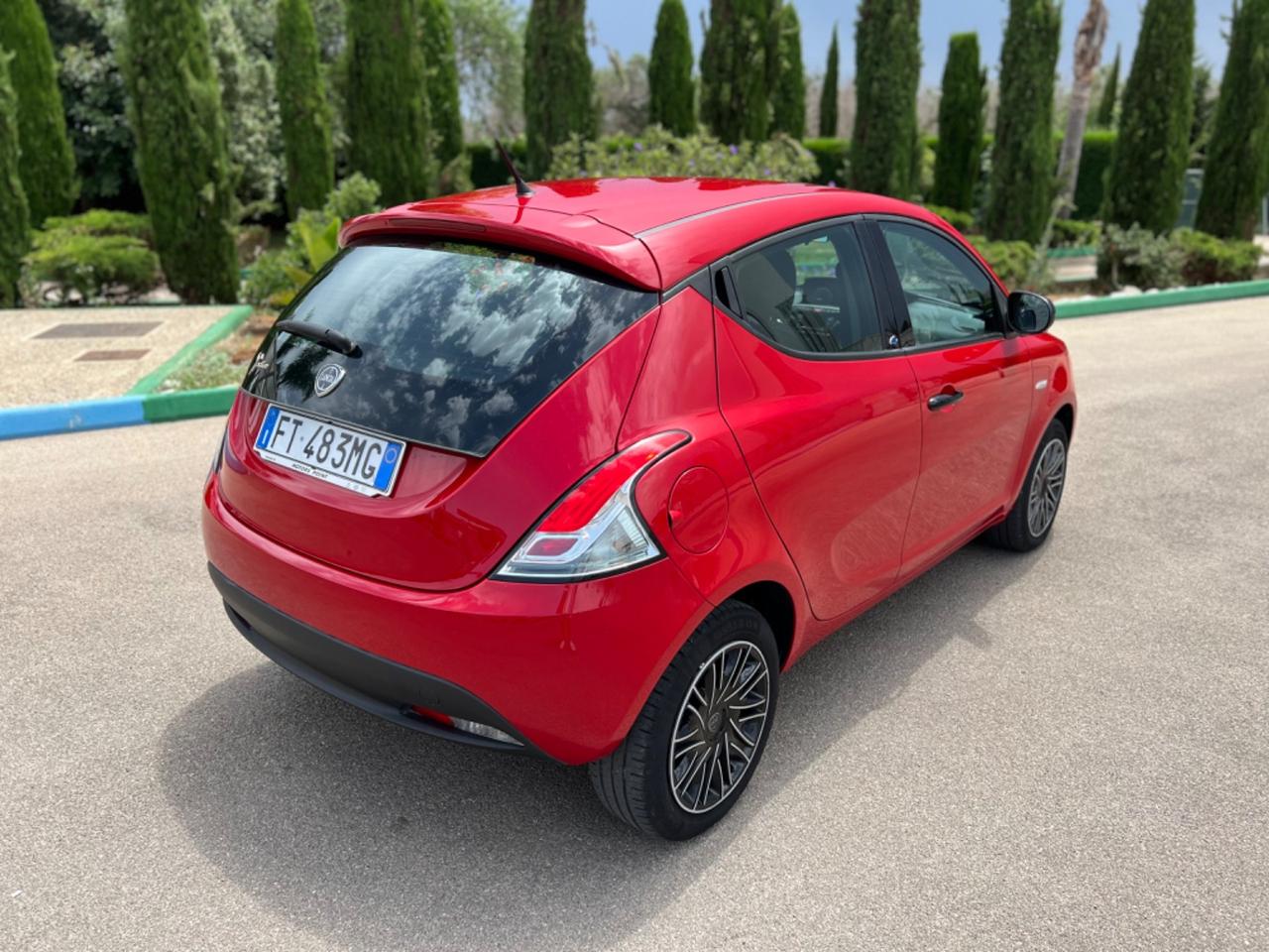 Lancia Ypsilon 1.2 69 CV 5 porte S&S Platinum