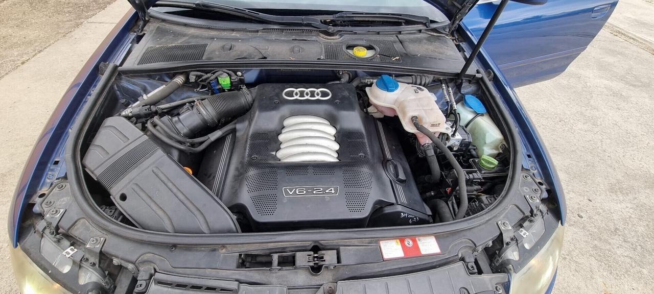 Audi A4 Cabriolet 2.4 V6 30V cat