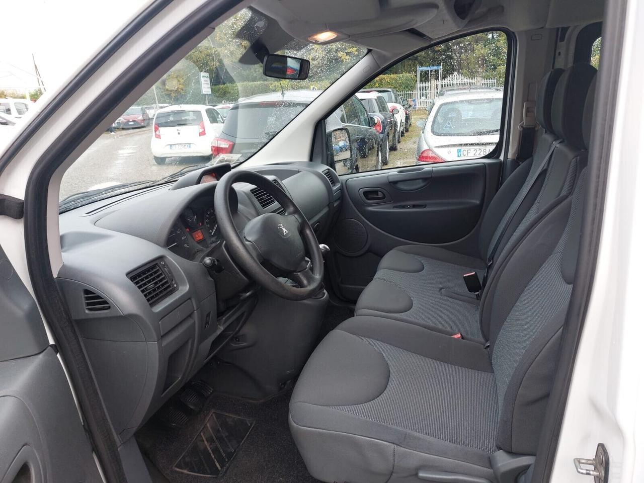 Peugeot Expert Tepee Mix 2.0 HDi 128CV AUTOCARRO 6 POSTI