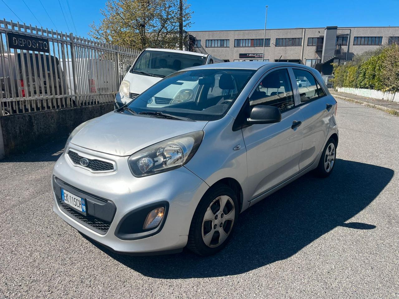 Kia Picanto 1.0 BENZ E5 SUPER PREZZO
