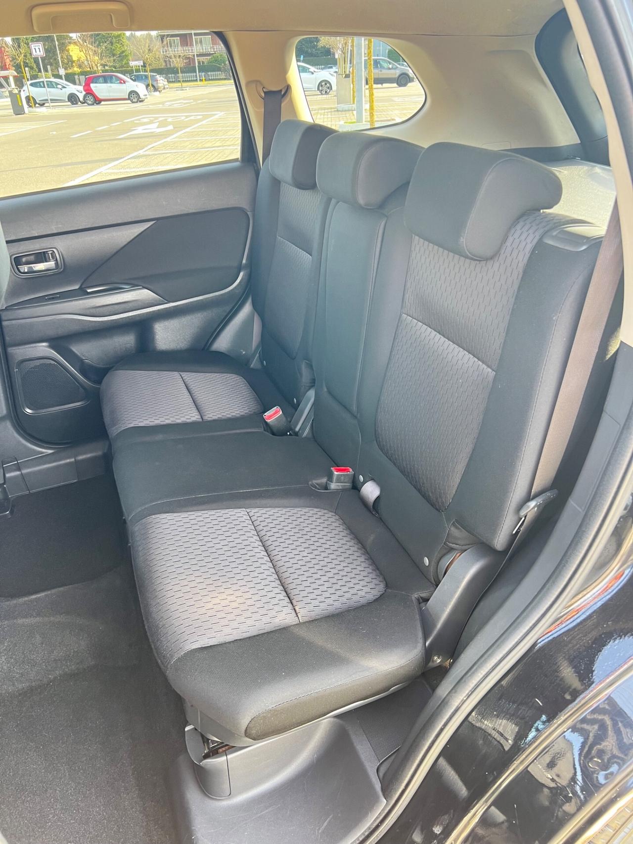 Mitsubishi Outlander 2.0 GPL 2WD Automatik*Start&Stop*Bizona