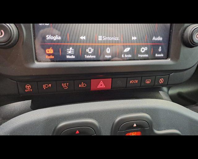 FIAT New Panda 1.0 firefly hybrid Cross s&s 70cv 5p.ti