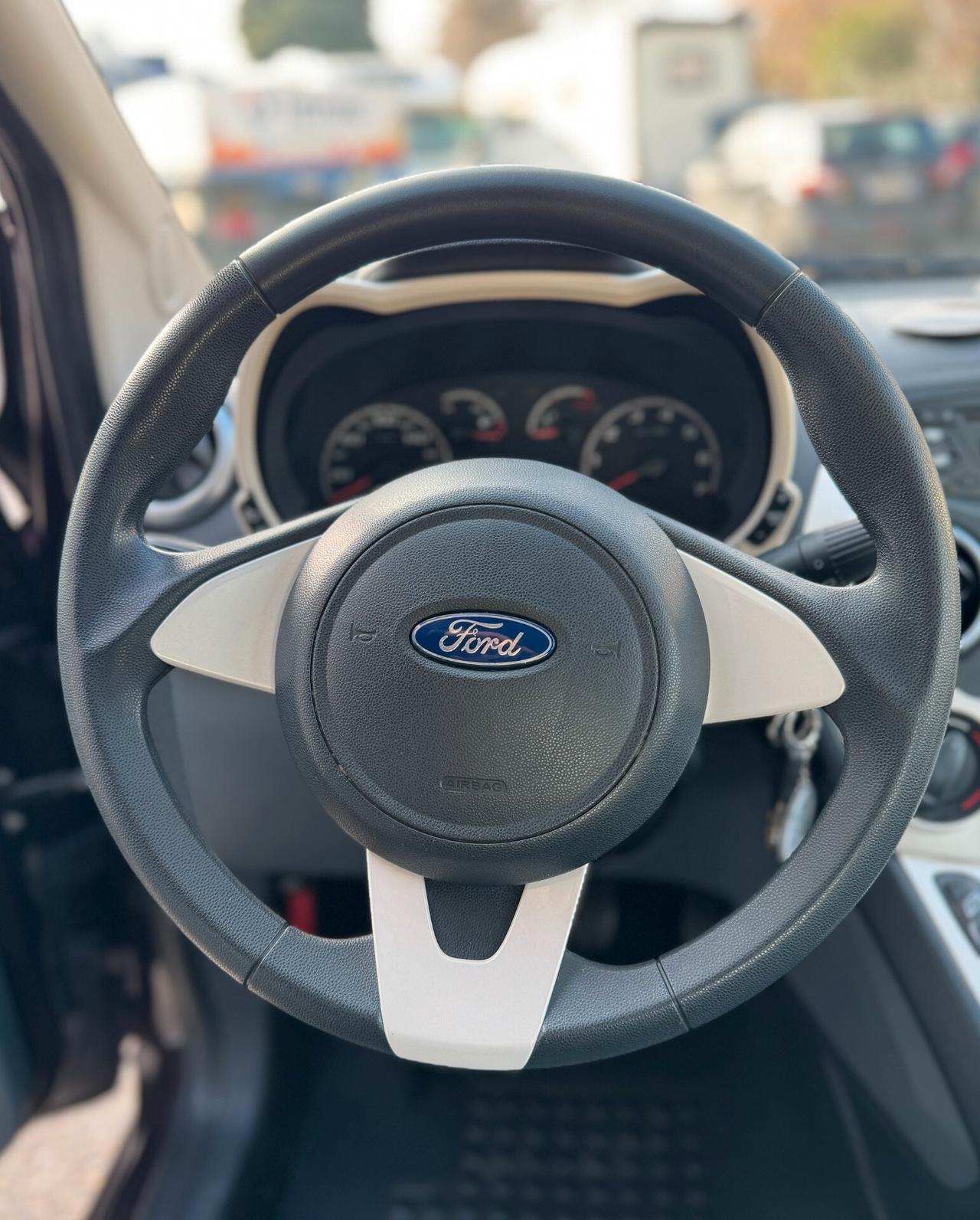 Ford Ka 1.2 51kW Benz Titanium *UNICO proprietario*