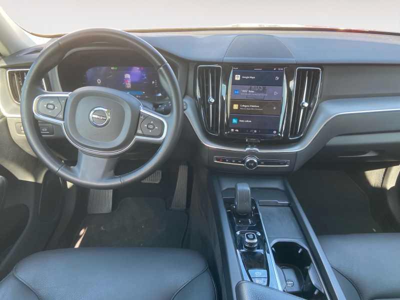 VOLVO XC60 2.0 b4 Momentum Pro AwD AuTo