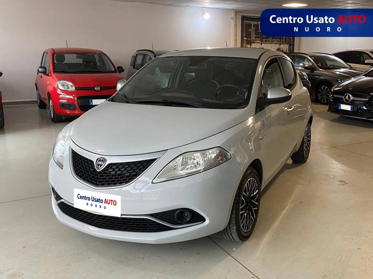 Lancia Ypsilon 1.2 69 CV 5 porte Mya
