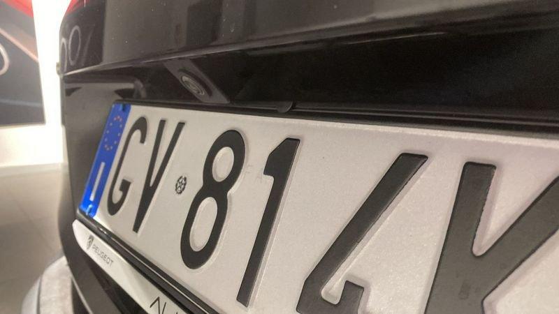Peugeot 3008 3008 Hybrid 225 e-EAT8 Active Pack