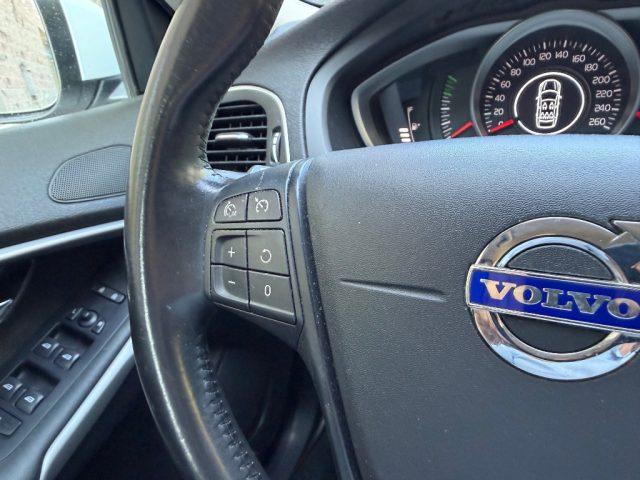 VOLVO V40 1.6 D2 114CV KINETIK POWERSHIT CAMBIO AUTOMATICO