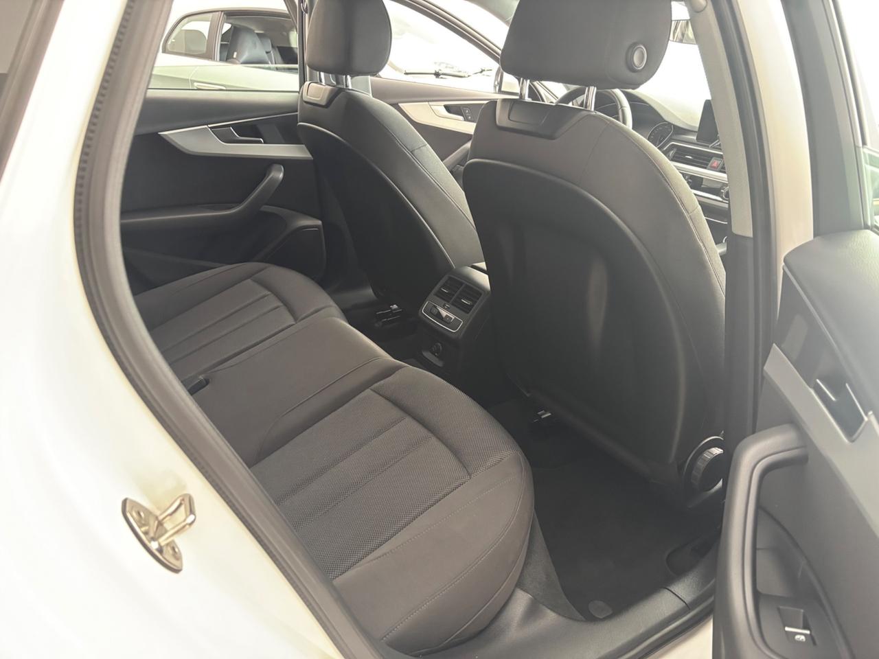 Audi A4 Avant 2.0 TDI 150 CV ultra S tronic Sport