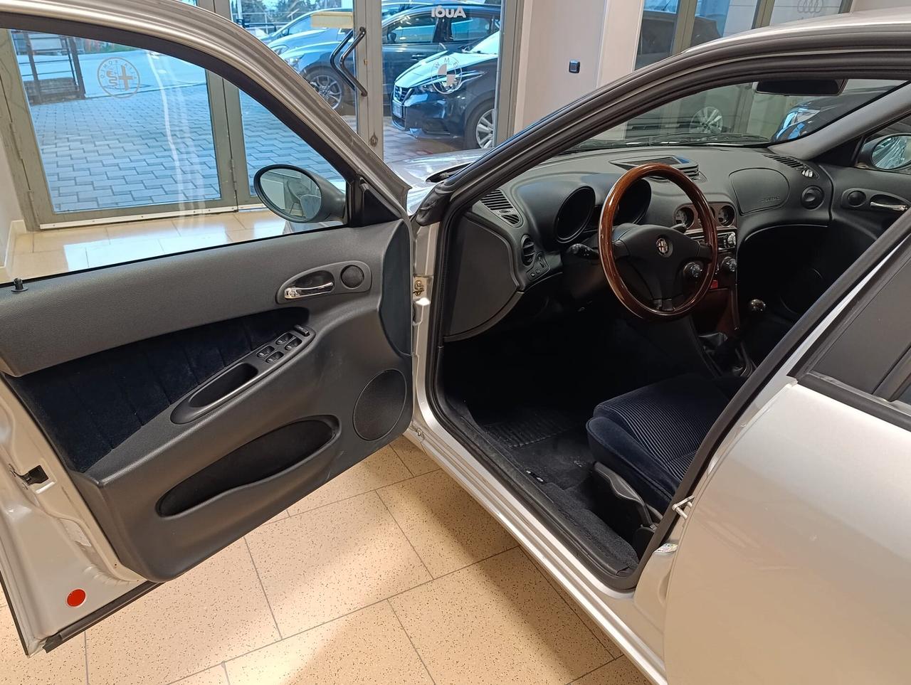 Alfa Romeo 156 2.0i 16V Twin Spark cat