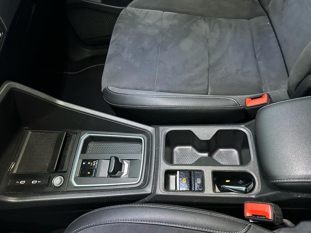 Volkswagen Caddy Pianale Ribassato 2.0 TDI 122 CV DSG Style PERFETTO STATO GENERALE !