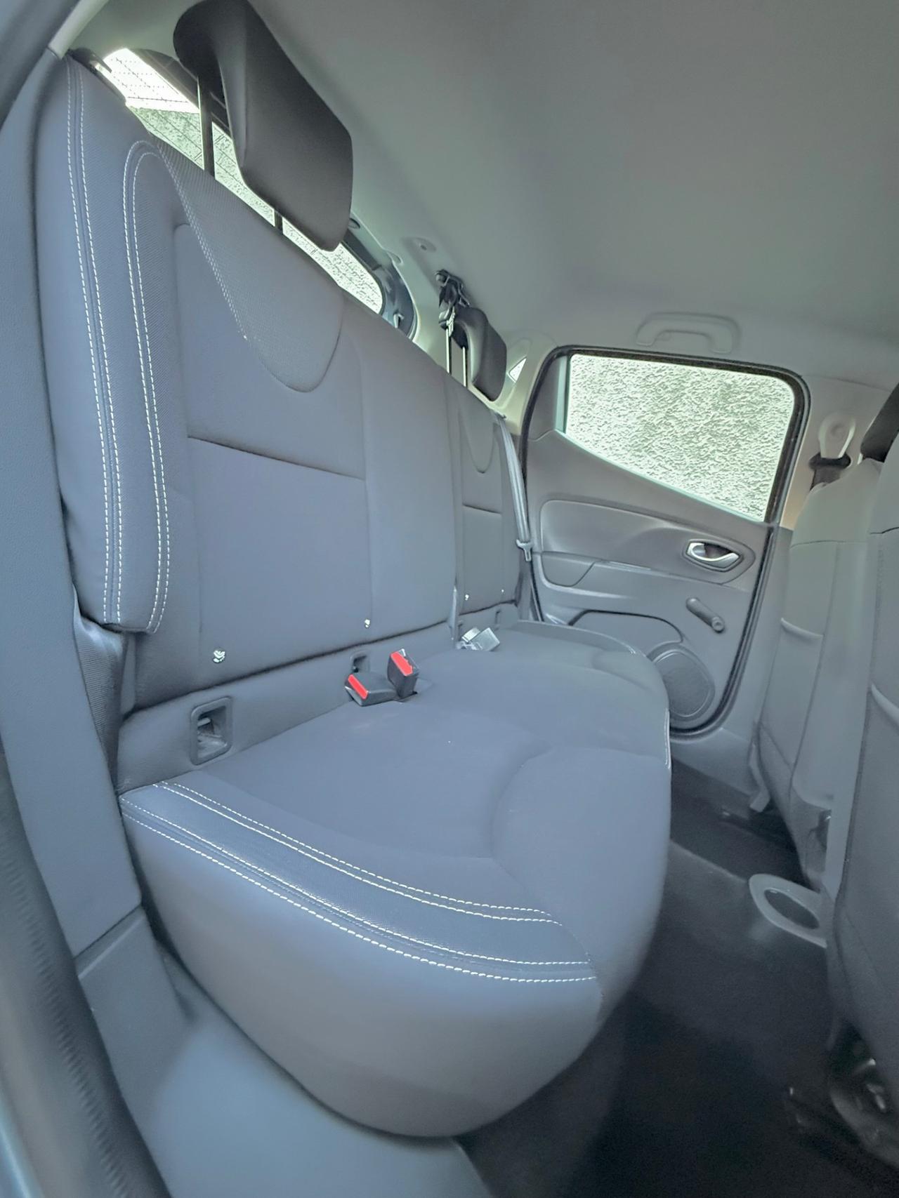 Renault Clio 0.9 TCe 90 CV GPL,Navigatore,Bluetooth,sensori dí parcheggio,ecc.