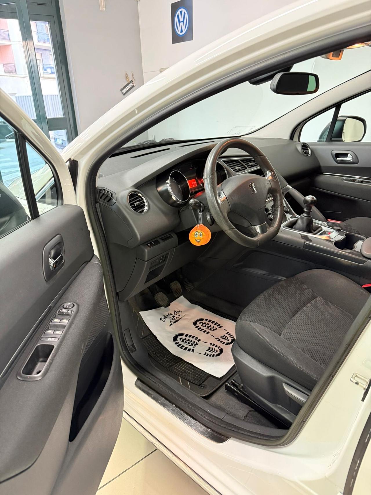 Peugeot 3008 1.6 HDi 115CV Allure