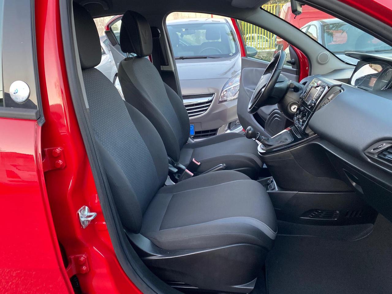 Lancia Ypsilon 1.2 69 CV GPL Ecochic Gold