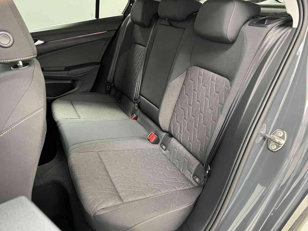 Volkswagen Golf 1.5 etsi Life 115cv dsg