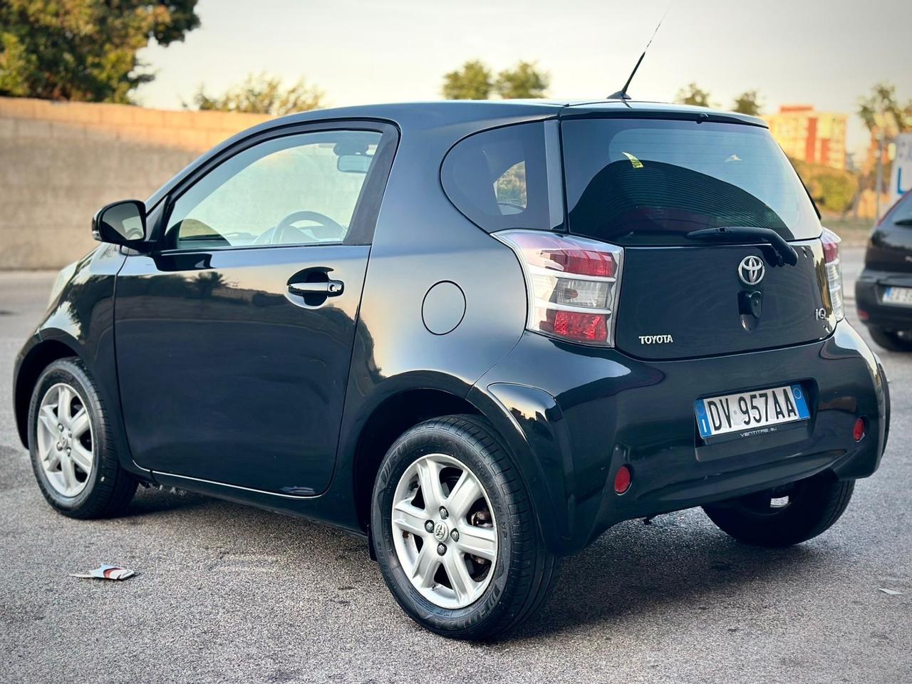 Toyota iQ 1.0 Sol