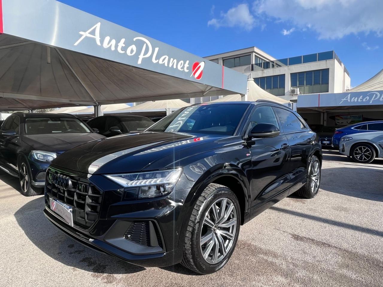 Audi Q8 50 TDI 231 CV quattro s-line