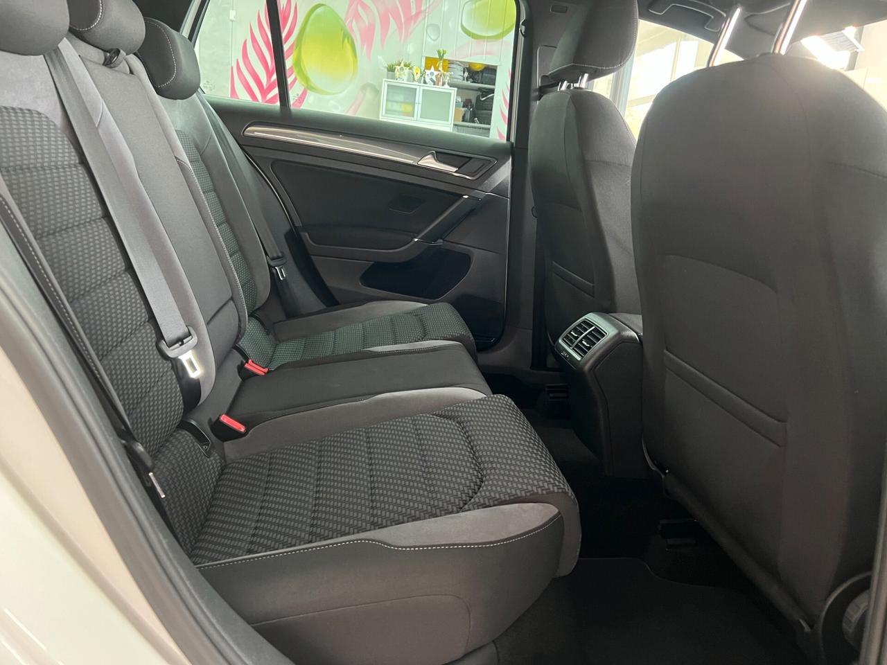 Volkswagen Golf 7.5 1.6 TDI 115CV 5p. R-LINE