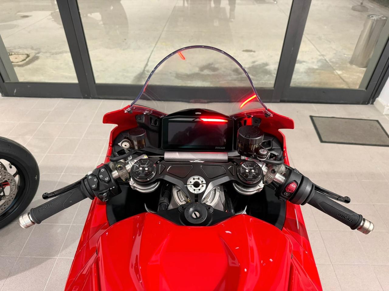 Ducati Panigale V4 MY 2025 FULL AKRAPOVIC