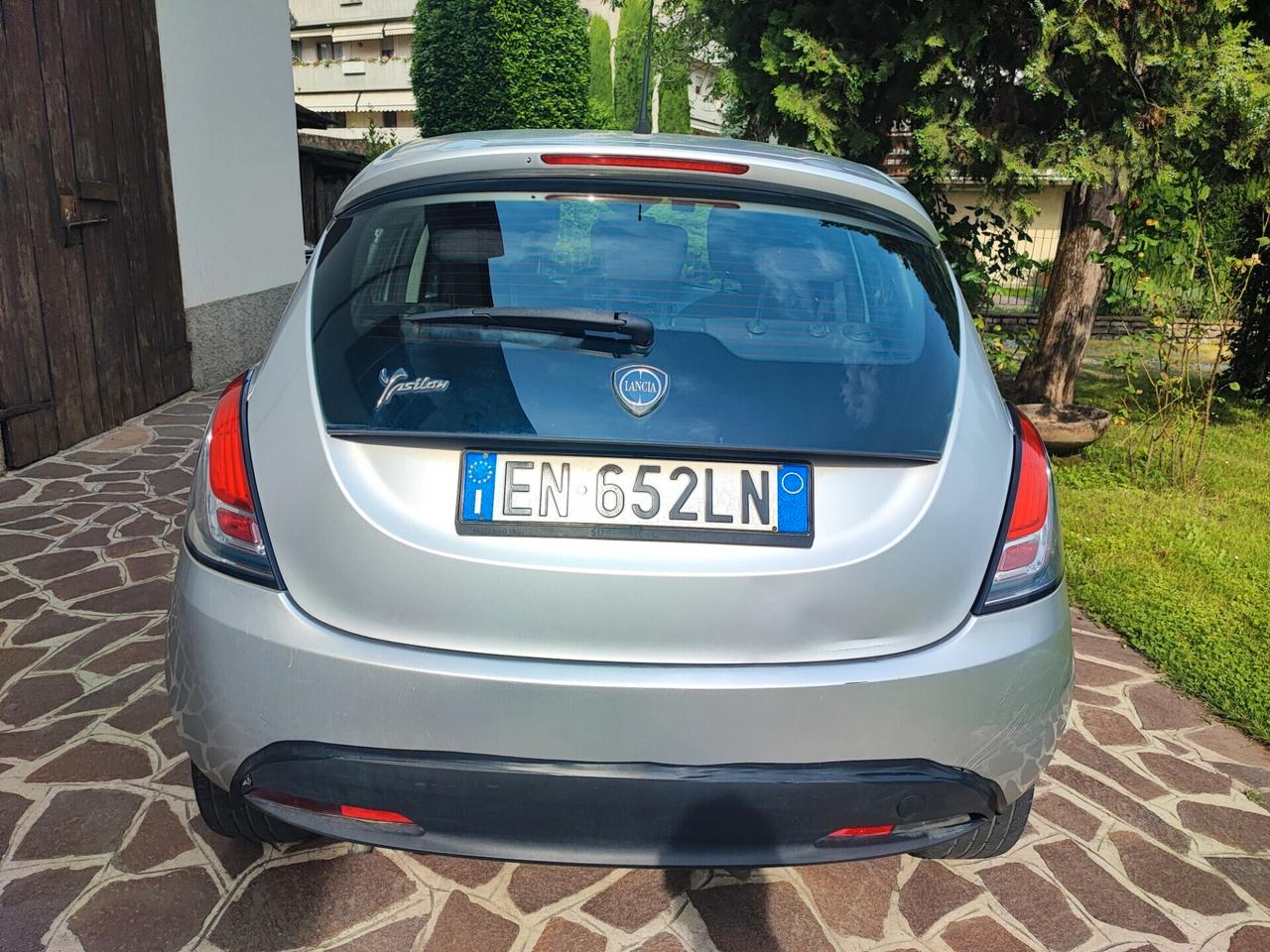 Lancia Ypsilon 1.2 Benz 5 porte euro 5B neopatentati