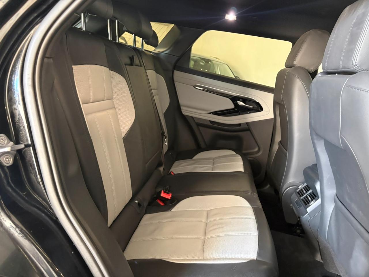 Land Rover Range Rover Evoque 2.0d i4 mhev R-Dynamic awd 150cv auto