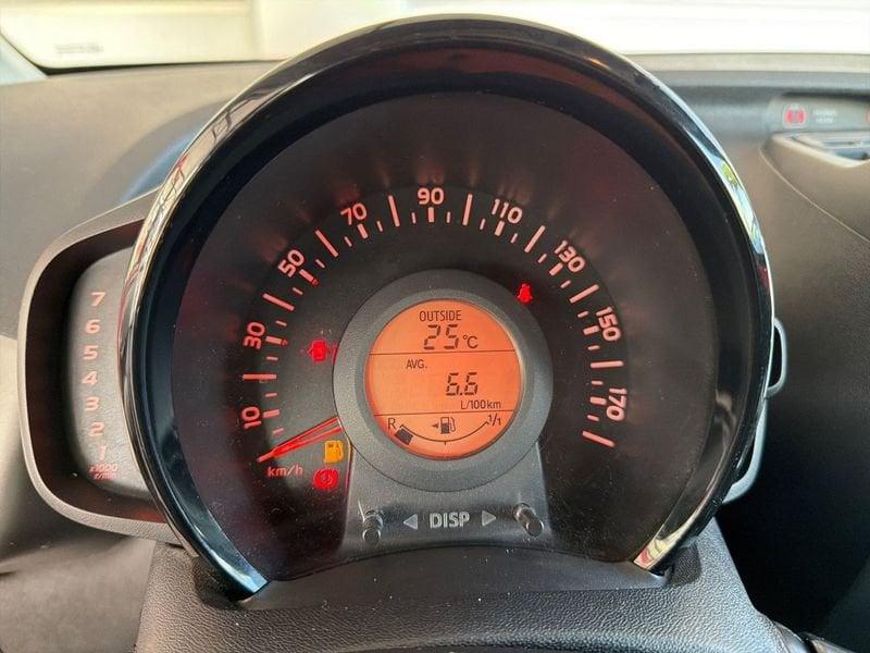Toyota Aygo Aygo 5p 1.0 x-play my15